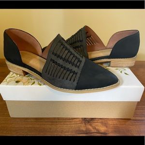 Mi iM Black Loafers Size 9.5